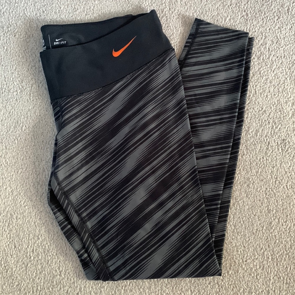 Nike NFL Team Apparel Browns Low Rise Workout Dri-Fit Leggings